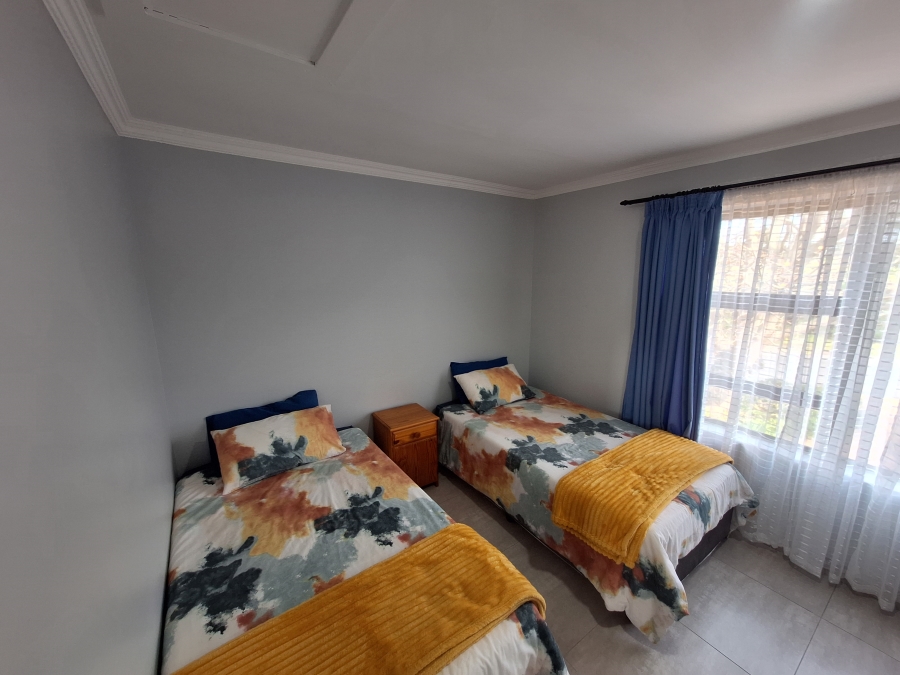 4 Bedroom Property for Sale in Wavecrest Eastern Cape